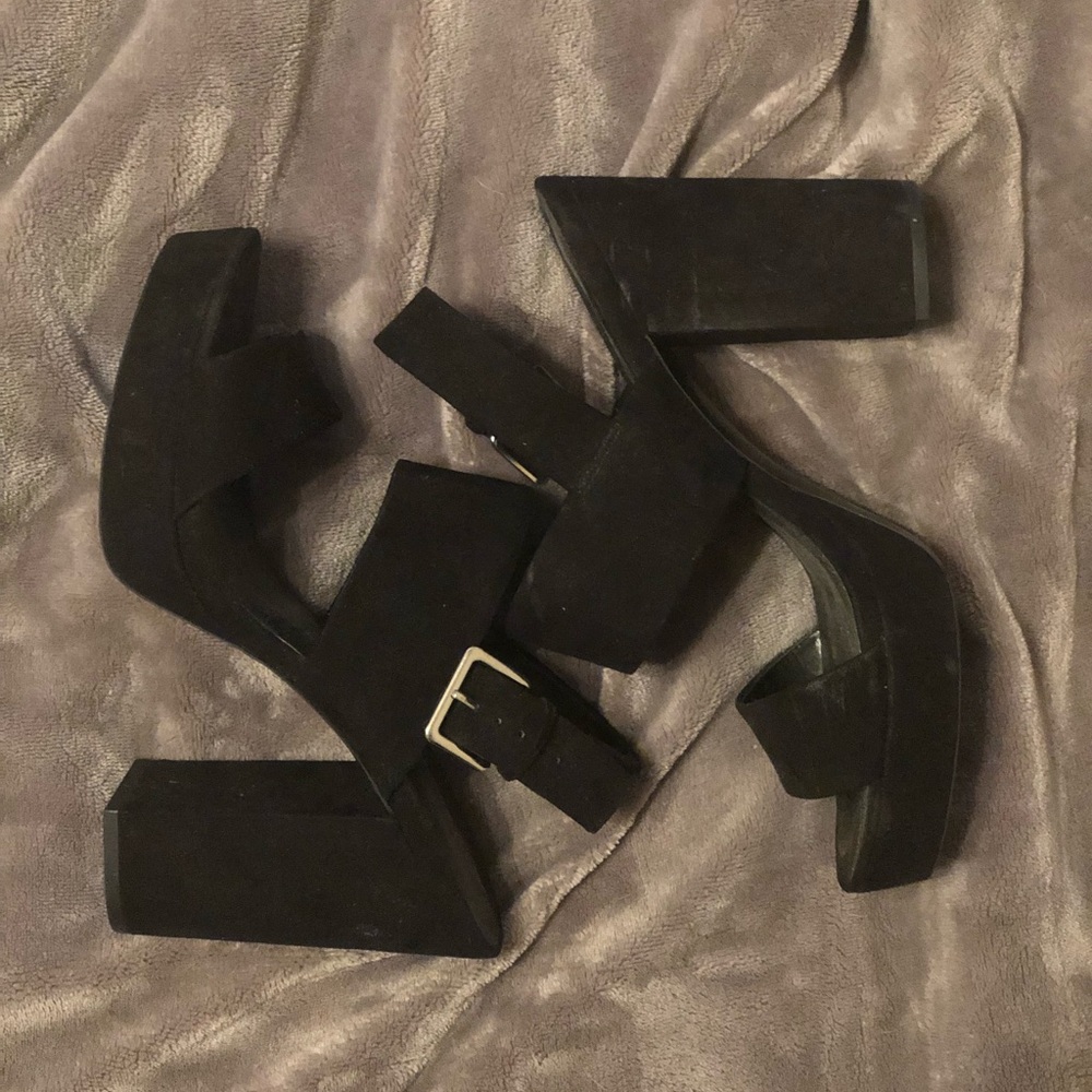 Urban Outfitters black suede platform heels sz 40